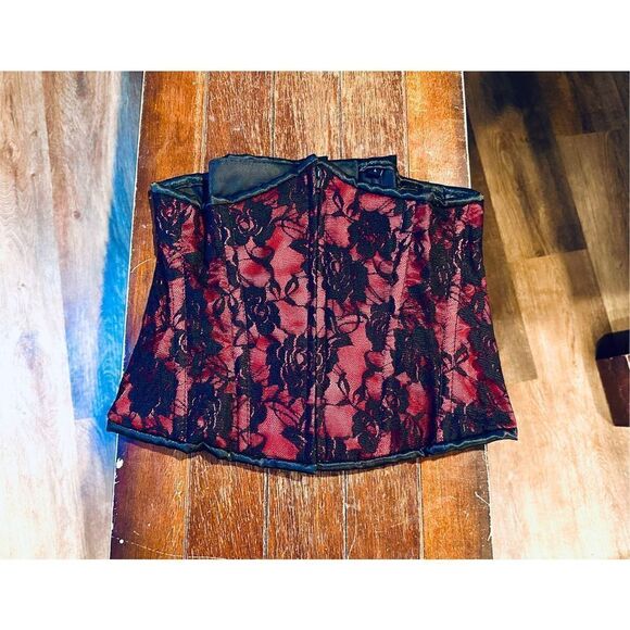 Daisy corsets womens Lavish Red W/Black Lace Overlay Mini Cincher Corset - Picture 2 of 9